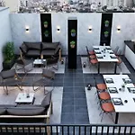 Apartment With Incredible View, Pool And Gym